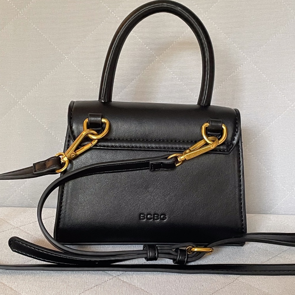 BCBG Top Handle Cross Body Bag - Vegan Leather - New Condition - Picture 4 of 12